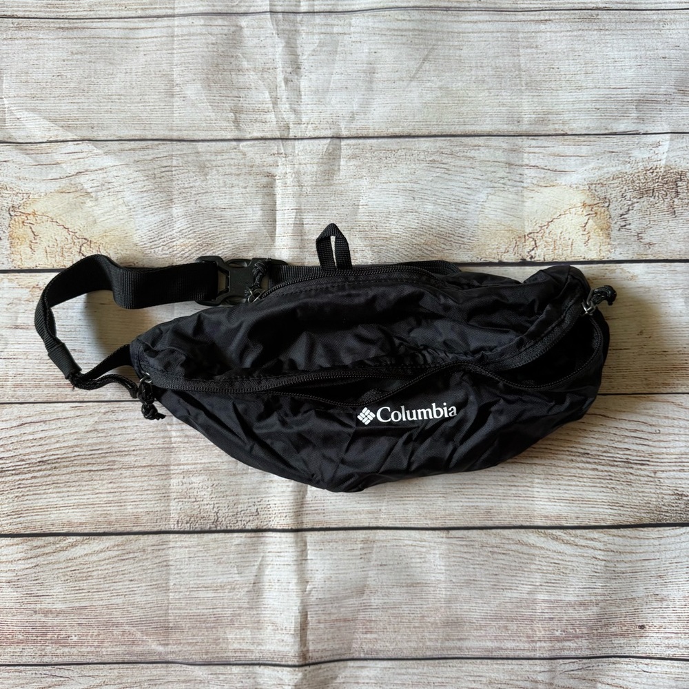 Columbia Fanny pack Black Lightweight Packable Hip Bum Bag Adjustable Belt Strap